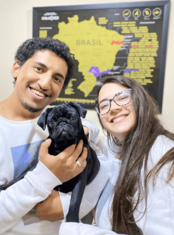 Cliente com o mapa da Unlocked que recebeu